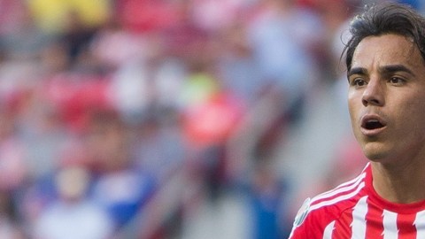 Omar Bravo, sequía y desesperación en este torneo.