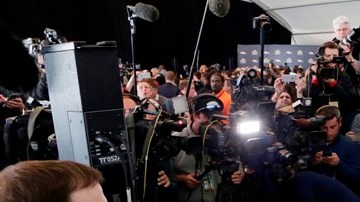 El gran Peyton Manning se puso sensible ante temas de salud a tres días del Super Bowl.