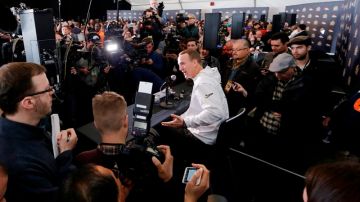 El gran Peyton Manning se puso sensible ante temas de salud a tres días del Super Bowl.