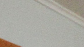 El sargento de la Armada de Chile José Aguayo junto su familia en su hogar en el faro ubicado en la Isla de Cabo de Hornos.