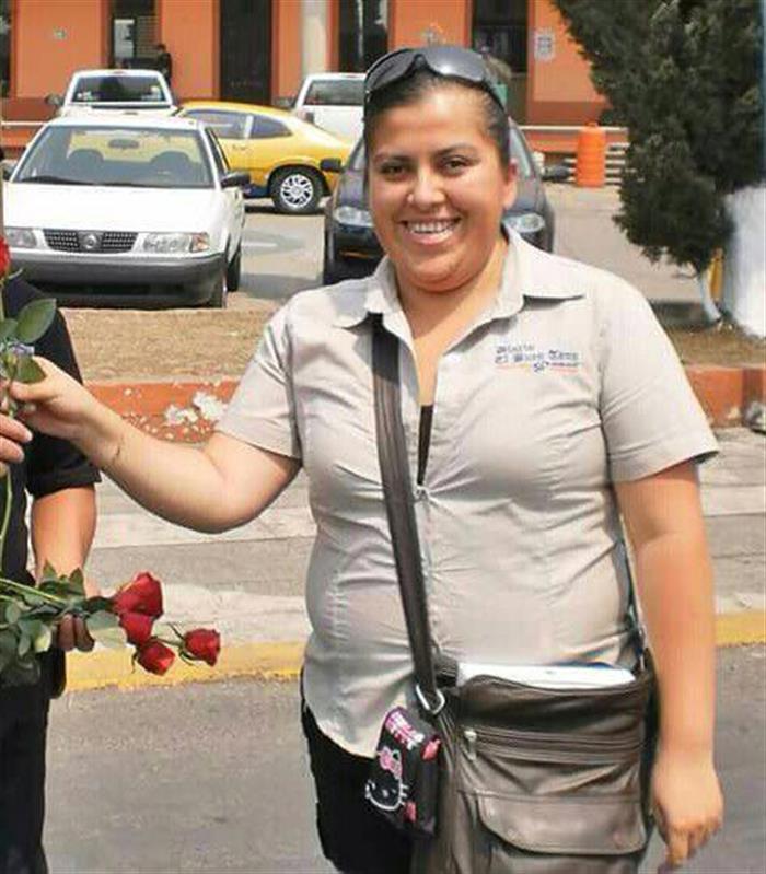 La periodista Anabel Flores Salazar fue sacada de su domicilio.