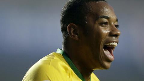 Robson de Souza "Robinho" (aquí enfundado en la 'Verdeamarelha') reforzará al Atlético Mineiro en la Copa Libertadores.