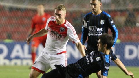 Querétaro le pega como local al DC United en Concachampions.