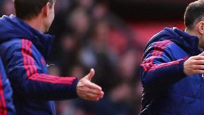 El 'tongo' montado por Louis Van Gaal fue de pena ajena.