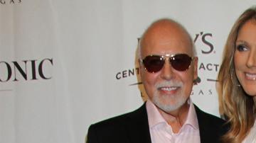 Celine agradeció a su público el haberle acompañado para rendir tributo a su "amor".