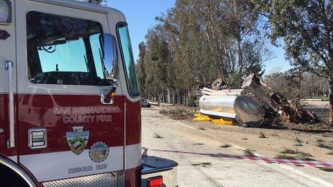 El accidente obligó a cerrar la I-10 entre Cherry y Citrus, en San Bernardino.