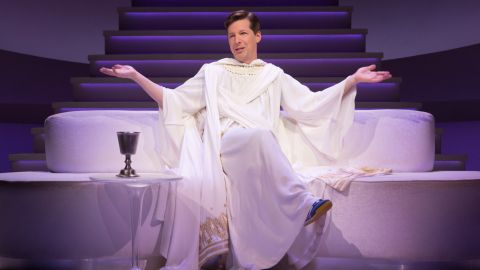 Sean Hayes es Dios en la obra 'An Act of God' que se representa en el Ahmanson Theatre.