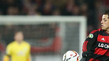 El conjunto alemán no asegura la continuidad de Chicharito con el club la siguiente temporada.