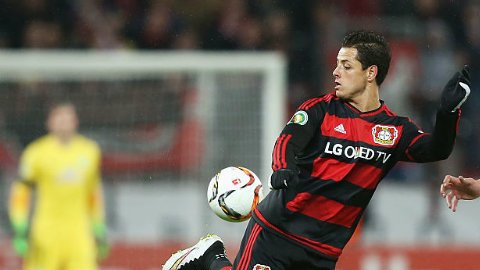 El conjunto alemán no asegura la continuidad de Chicharito con el club la siguiente temporada.