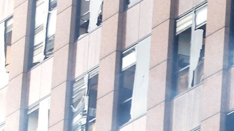 El incendio destruyó por completo el edificio en construcción. / AURELIA VENTURA