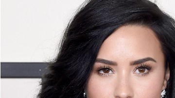 Duelo de cantantes por apoyar a su colega Ke$ha, quien ha perdido la batalla legal que la enfrentaba a su productor Dr. Luke por supuesto abuso físico y sexual.