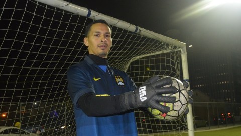 Édgar Sandoval participa con varios equipos de las ligas del sur de California.