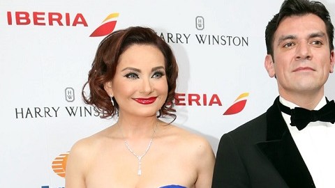 Jorge Salinas no pudo estar presente en el parto de Elizabeth Álvarez, pero estuvo al pendiente a través de la tecnología.