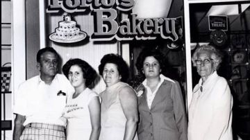La familia Porto dio vida a su negocio de café y repostería en 1971, cuando recién habían llegado de Cuba.