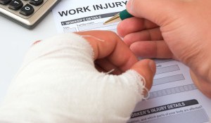Las leyes de California protegen a los trabajadores.