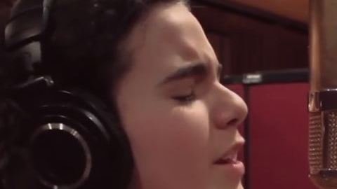 "Gracias por ser el mejor maestro para todo", escribió Camila en sus redes sociales.