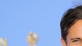 Gael García Bernal tiene razones de sobra para sonreír.