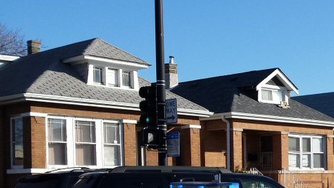 Los asesinatos ocurrieron en la cuadra 5700 de South California en el barrio de Gage Park.