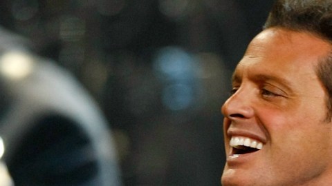 Luis Miguel canceló algunas actuaciones recientes por problemas de garganta, pero la cantante Marisela cree que la verdadera razón es otra.