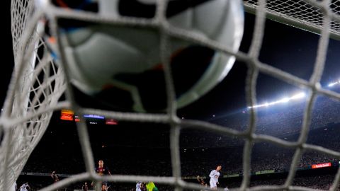 148662712DR021_FC_BARCELONA