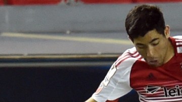 Miguel Aguilar (izq) en un partido de Liga de Campeones de la Concacaf.