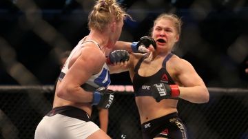 Ronda Rousey fue destruida por Holly Holm en su pelea del 14 de noviembre. La derrota desencadenó una tremenda depresión en la excampeona del UFC.