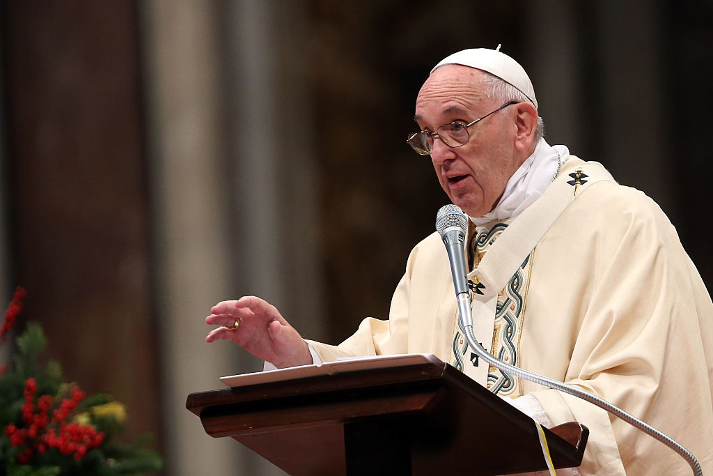 El papa Francisco irá hoy al encuentro del Patriarca de Moscú en el lugar más inusual y desangelado que se pueda imaginar. 