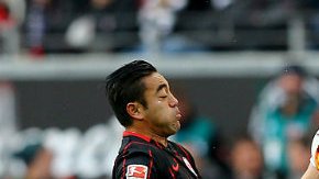 Marco Fabián fue titular y jugó los 90 minutos en la derrota ante el Stuttgart.