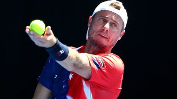 El capitán de Australia respondió las "indirectas" de un tenista que quería asistir a Copa Davis.