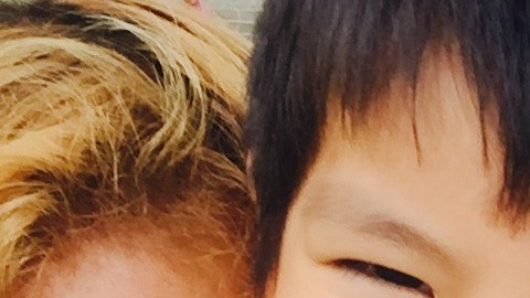 Juana Ortiz y su hijo Justin Rosales.