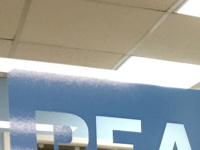 Pocos hombres se animan a denunciar y buscar ayuda cuando sufren violencia doméstica pero grupos de ayuda exclusivamente para ellos como el de la organización Paz sobre Violencia pueden ayudarlos a salir del ciclo de violencia. (Araceli Martínez/La Opinión).