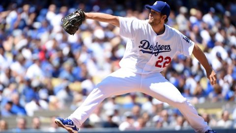 Clayton Kershaw durante el juego inaugural de los Dodgers la temporada pasada.