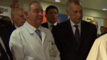 Niña con cáncer le canta el Ave María al papa.