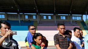 El mesero pide una cantidad millonaria, pues dice haber sido orgnaizador del combate.