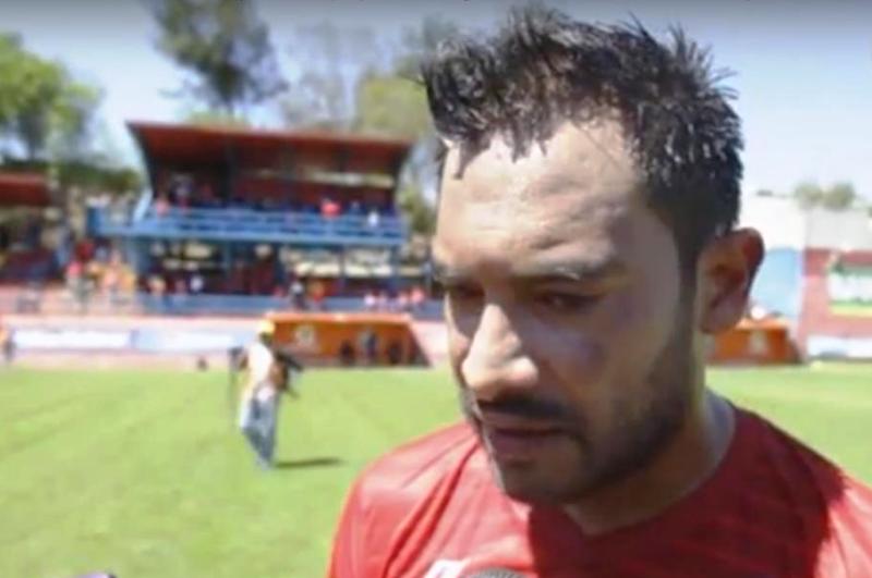 Carlos 'Pescadito' Ruiz, feliz tras su triplete ante Petapa.