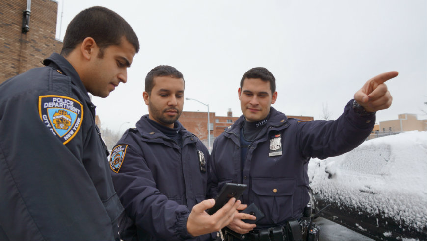 Policia de NY con nuevas tecnologías móviles
