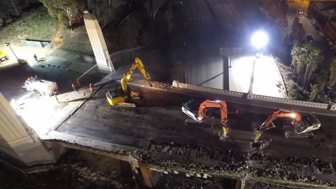 Comienza la demolición del puente de la Calle Sexta en Los Ángeles.
