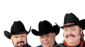 Ramón Ayala, en el centro de rojo, y sus Bravos del Norte están por lanzar el disco 113 en la carrera del músico mexicano.