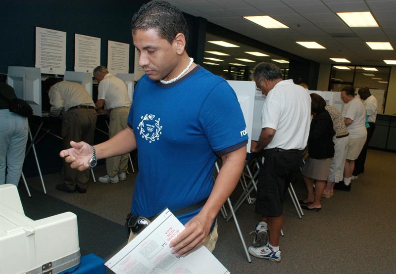 Calculan que sólo la mitad de los latinos votarán en las elecciones