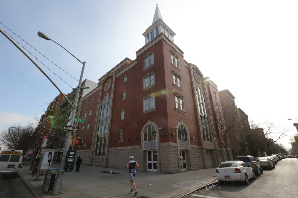 The Church of Jesus Christ of Latter-day Saints en la bulevar Malcolm X y las Calle Oeste 128 en Harlem. Nuestros Barrios - Harlem y sus Iglesias. Photo Credito Mariela Lombard/El Diario NY.