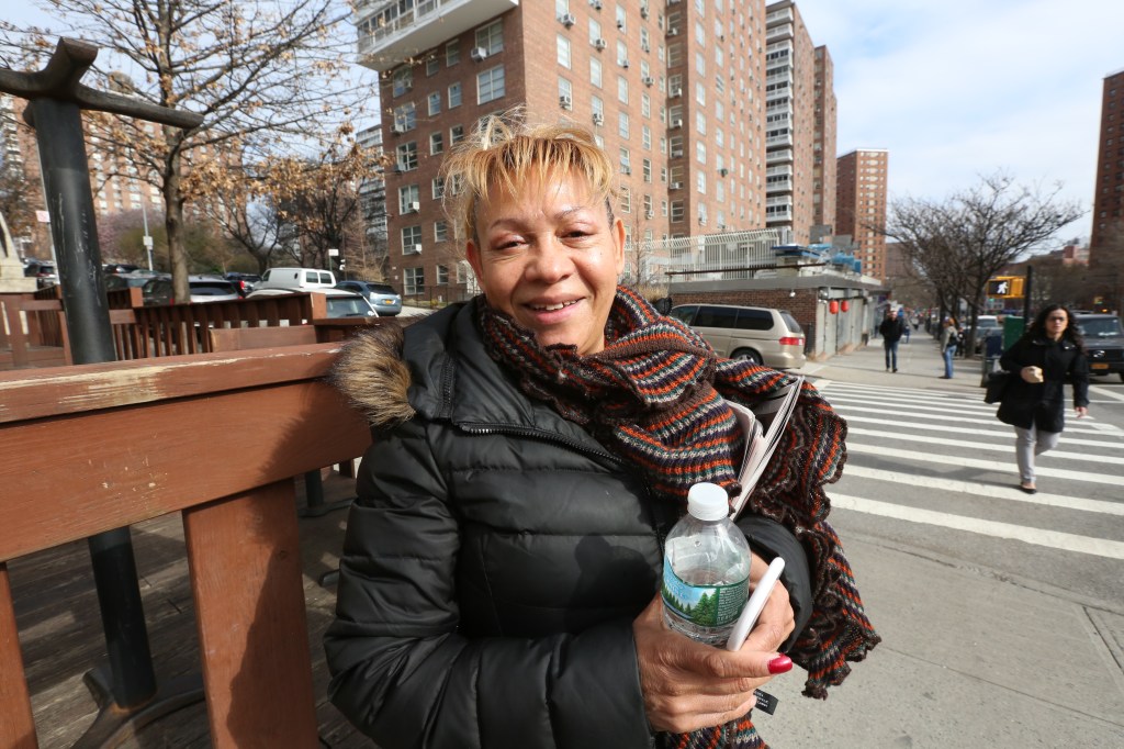 Maritza Vargas. Nuestros Barrios - Harlem y sus Iglesias. Photo Credito Mariela Lombard/El Diario NY.