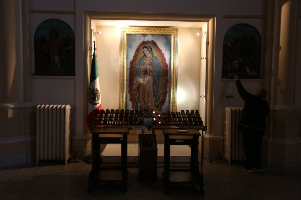 Iglesia de San Pablo en la Calle Este 117 y Park Ave. in East Harlem. Nuestros Barrios - Harlem y sus Iglesias. Photo Credito Mariela Lombard/El Diario NY.