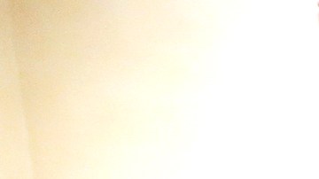 Afiches y carteles, así como fotografías, son parte de la exhibición. (Foto: Aurelia Ventura/La Opinion)