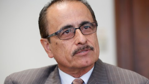 Richard Alarcón enfrentará un nuevo juicio por fraude electoral. (Foto Aurelia Ventura/ La Opinion)