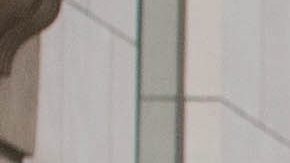 La policía bloquea una calle cerca de la oficina de la policía federal en Bruselas, Bélgica.