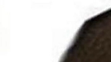 Imágenes facilitadas por la Interpol, que muestran los rostros de Jalid El Bakrau (d) y Brahim El Bakraui (i), presuntos autores de los atentados en Bruselas.