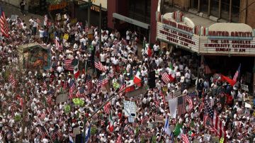Fueron cientos de miles de personas las que marcharon el 25 de marzo del 2006 en Los Ángeles. /Archivo