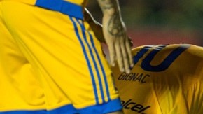 Luis Fuentes de Pumas resultó gravemente lesionado.