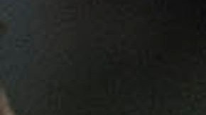 Andrés Guardado festeja tras conseguir anotar el penalti para abrir el marcador.