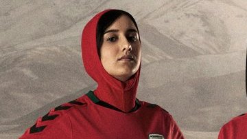 Estos son los modelos de uniformes de la selección femenil de Afganistán.